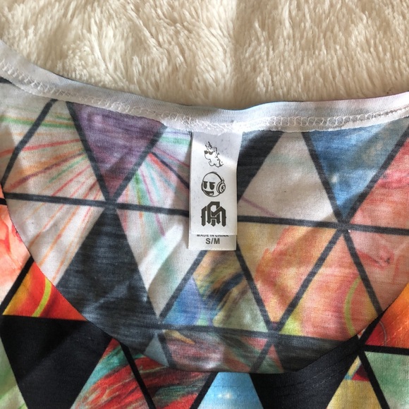 Colorful Geometric Crop Top - Picture 2 of 3